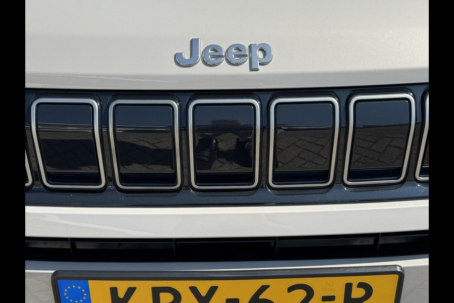Jeep Avenger Summit 54 kWh SOH 96% Clima Camera Carplay PDC voor en achter Half Leder