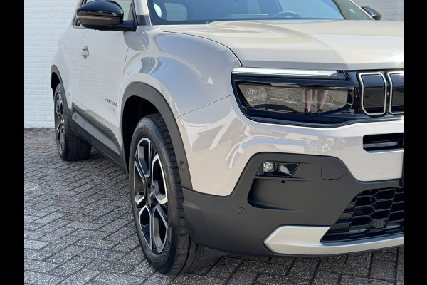 Jeep Avenger Summit 54 kWh SOH 96% Clima Camera Carplay PDC voor en achter Half Leder