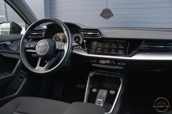 Audi A3 Sportback 40 TFSIe Edition PANO CAMERA PARKEERHULP LED 18 INCH