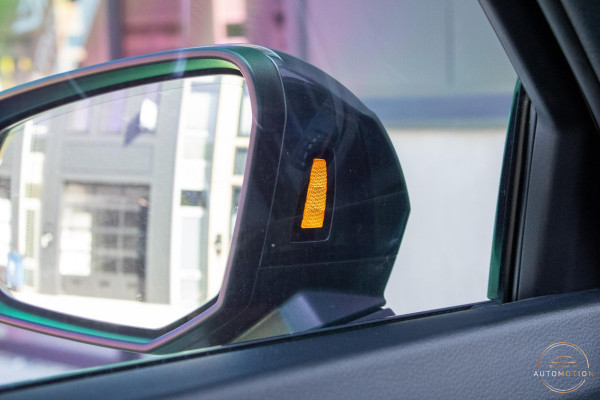 Audi Q3 35 TFSI S Line PANO CAMERA ELEKTRISCHE STOELEN SFEER PARKEERASSISTENT