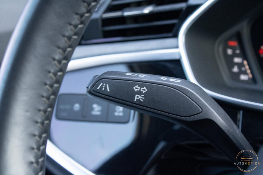 Audi Q3 35 TFSI S Line PANO CAMERA ELEKTRISCHE STOELEN SFEER PARKEERASSISTENT