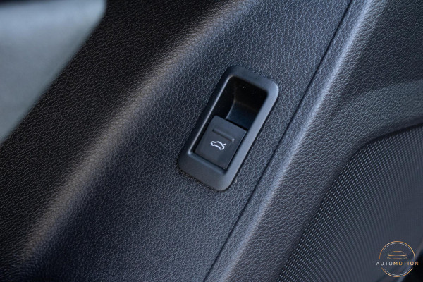 Audi Q3 35 TFSI S Line PANO CAMERA ELEKTRISCHE STOELEN SFEER PARKEERASSISTENT