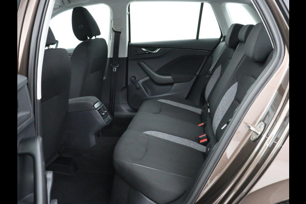 Škoda Kamiq 1.0 TSI Active | Camera | Cruise control | Bluetooth | Carplay | DAB+ | Airco | Full LED