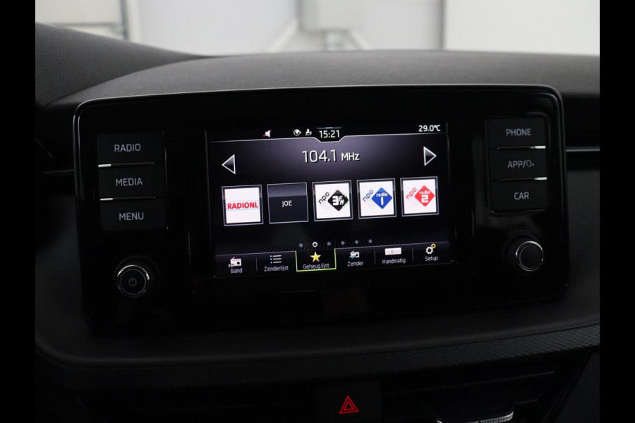 Škoda Kamiq 1.0 TSI Active | Camera | Cruise control | Bluetooth | Carplay | DAB+ | Airco | Full LED