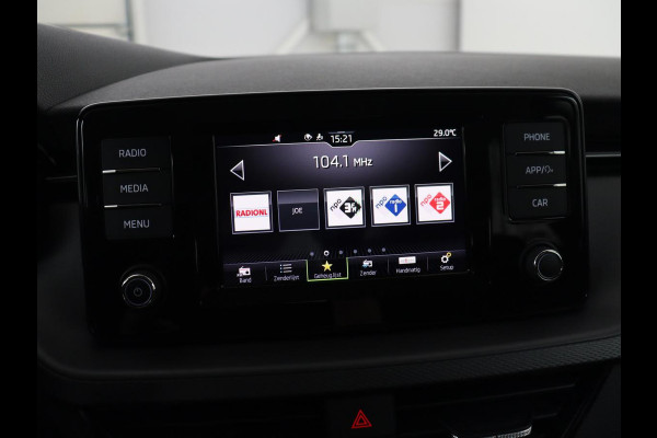 Škoda Kamiq 1.0 TSI Active | Camera | Cruise control | Bluetooth | Carplay | DAB+ | Airco | Full LED