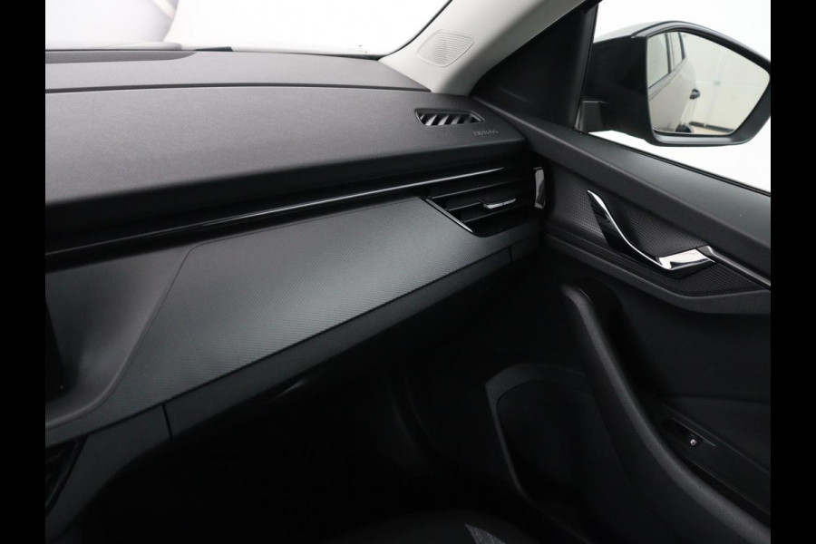 Škoda Kamiq 1.0 TSI Active | Camera | Cruise control | Bluetooth | Carplay | DAB+ | Airco | Full LED