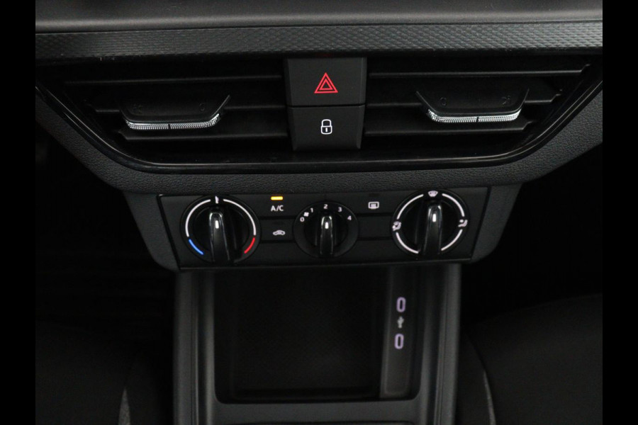 Škoda Kamiq 1.0 TSI Active | Camera | Cruise control | Bluetooth | Carplay | DAB+ | Airco | Full LED