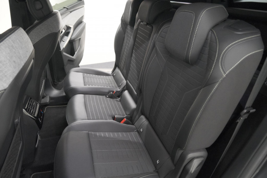 Peugeot 5008 1.2 Hybrid 136 GT 7p | Adaptieve Cruise Control | Camera | Elektrische Kofferklep | Stoelverwarming