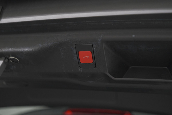 Peugeot 5008 1.2 Hybrid 136 GT 7p | Adaptieve Cruise Control | Camera | Elektrische Kofferklep | Stoelverwarming