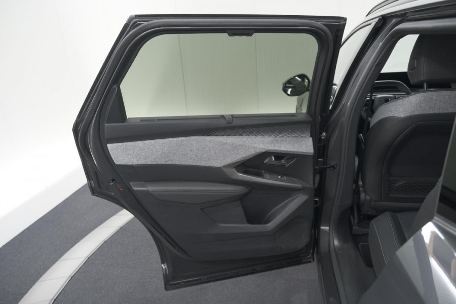 Peugeot 5008 1.2 Hybrid 136 GT 7p | Adaptieve Cruise Control | Camera | Elektrische Kofferklep | Stoelverwarming