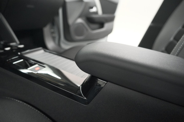 Citroën C4 1.2 Hybrid 136 Plus | Camera | Apple Carplay | Navigatie | Parkeersensoren