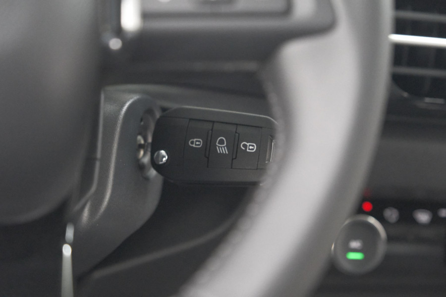 Citroën C4 1.2 Hybrid 136 Plus | Camera | Apple Carplay | Navigatie | Parkeersensoren