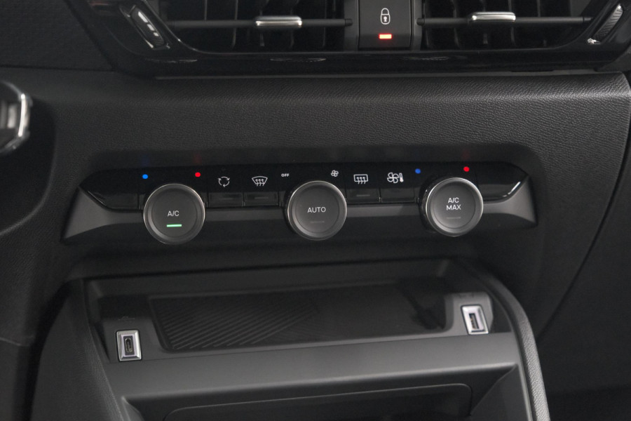 Citroën C4 1.2 Hybrid 136 Plus | Camera | Apple Carplay | Navigatie | Parkeersensoren