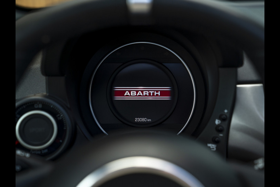 Abarth 595 Turismo 165pk | Schuif-/kanteldak | Apple CarPlay