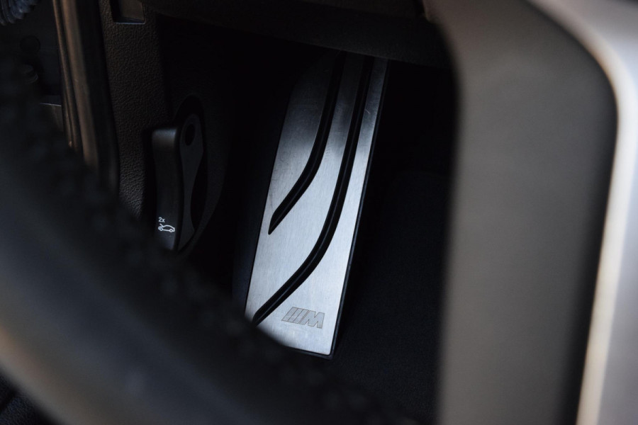 BMW 1-serie 118i M Sport Edition|Dak|Carplay|Leer|Dealero.h.