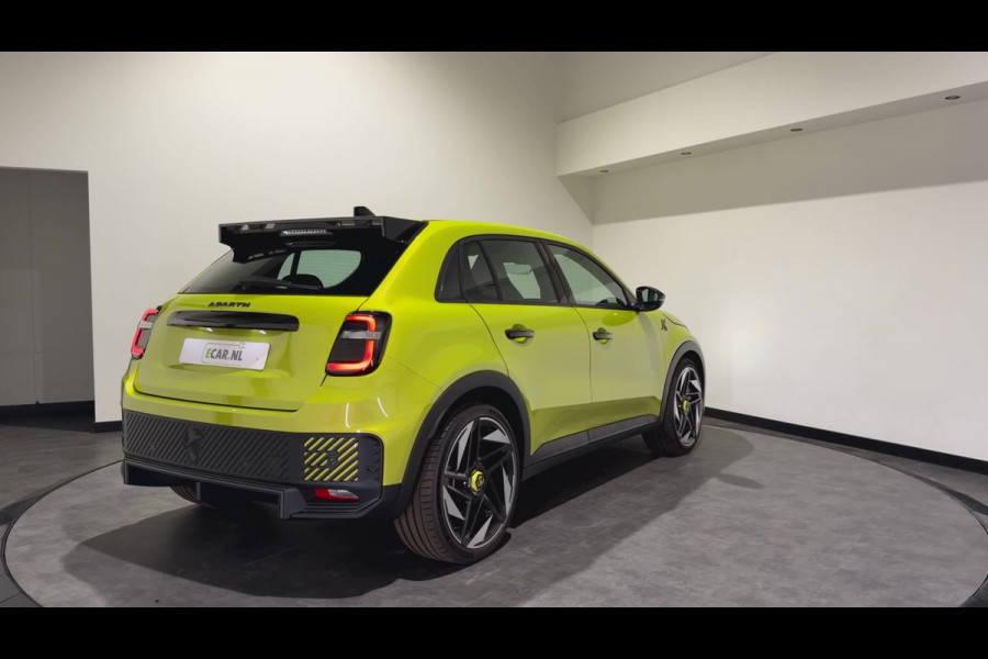 Fiat 600E Abarth Turismo 54 kWh | Acid Green