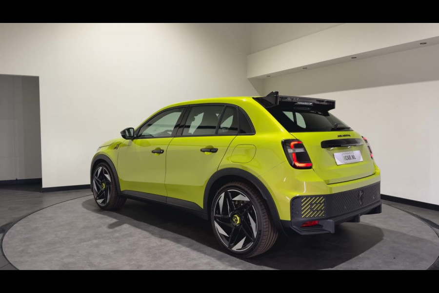 Fiat 600E Abarth Turismo 54 kWh | Acid Green