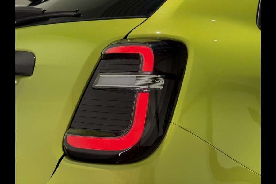 Fiat 600E Abarth Turismo 54 kWh | Acid Green
