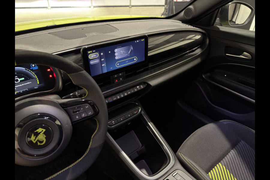 Fiat 600E Abarth Turismo 54 kWh | Acid Green