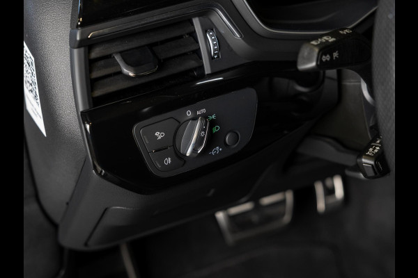 Audi A4 Avant 35 TFSI S edition Competition / 150pk / Stoelverwarming / Apple CarPlay /