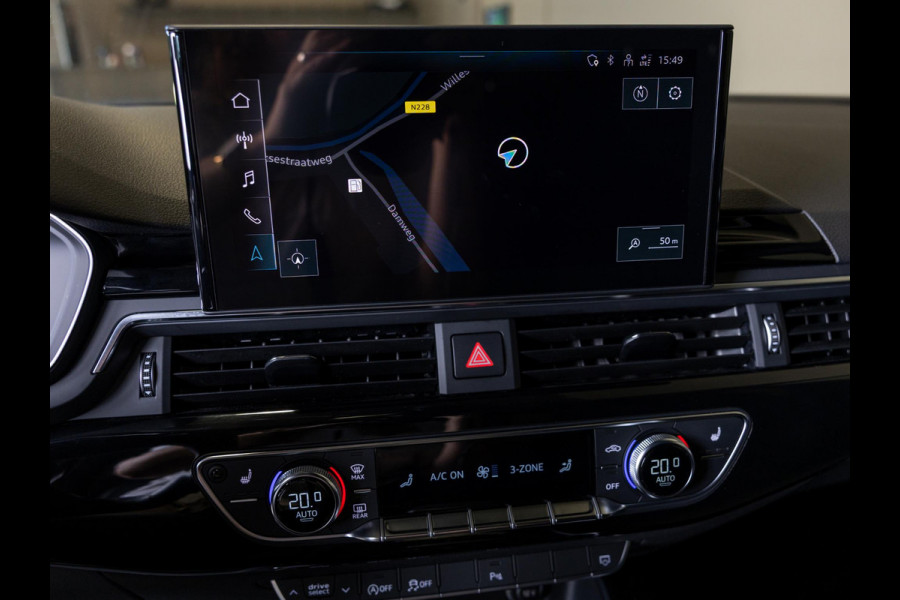 Audi A4 Avant 35 TFSI S edition Competition / 150pk / Stoelverwarming / Apple CarPlay /