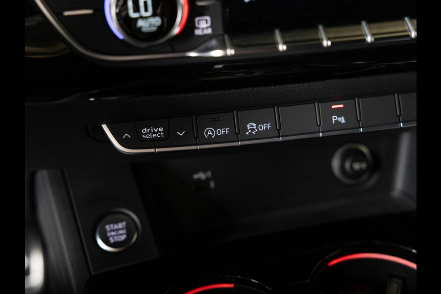 Audi A4 Avant 35 TFSI S edition Competition / 150pk / Stoelverwarming / Apple CarPlay /