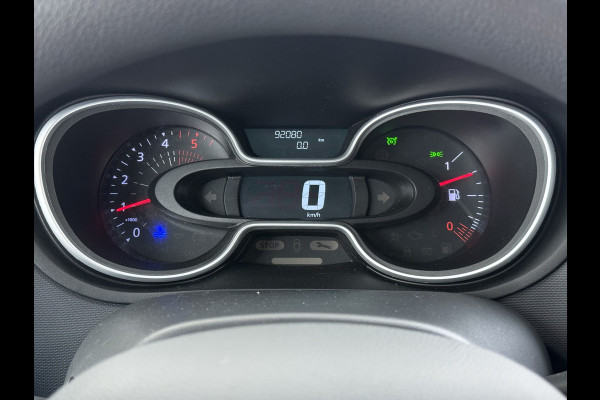 Renault Trafic 2.0dCi 120PK T29 L1H1 Trekhaak Airco Navi Euro 6 Cruise Control Bluetooth Pdc Betonplex Vloer Wandbetimmering Schuifdeur 2.000KG Trekgewicht 1e Eigenaar Origineel Nederlandse Auto