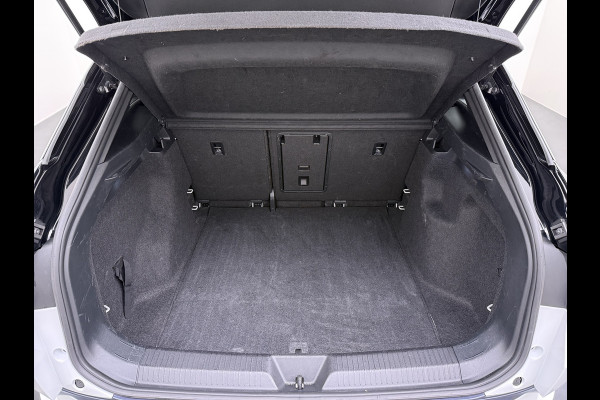 Volkswagen ID.4 1st 82kWh SOH 90% Trekhaak Warmtepomp Adap.Cruise Camera Stuur+Stoelverwarming Navi Ecc Apple Carplay Android Auto Privacy Glas Lmv Led Isofix Voorruitverwarming 1.000KG Trekgewicht