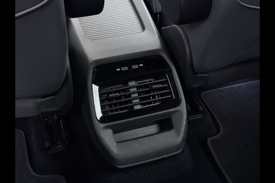 Volkswagen ID.4 1st 82kWh SOH 90% Trekhaak Warmtepomp Adap.Cruise Camera Stuur+Stoelverwarming Navi Ecc Apple Carplay Android Auto Privacy Glas Lmv Led Isofix Voorruitverwarming 1.000KG Trekgewicht