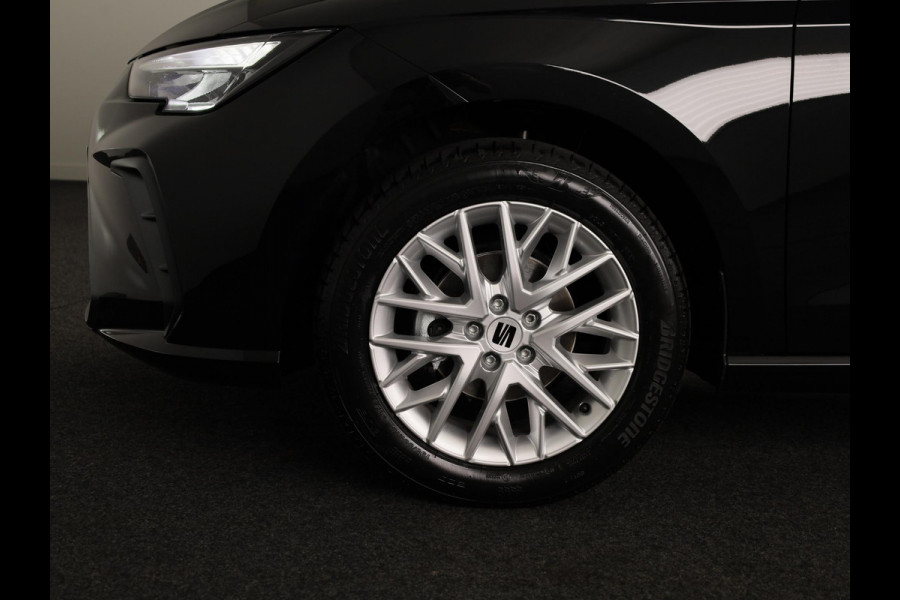 Seat Ibiza Style Plus 1.0 EcoTSI 95 PK | Midnight Black Metallic | Apple Carplay | Park Assist | Cruise Control