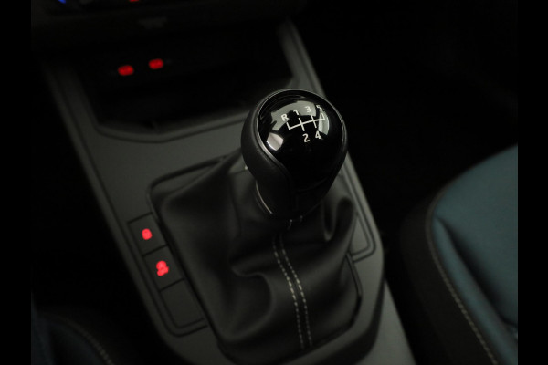 Seat Ibiza Style Plus 1.0 EcoTSI 95 PK | Midnight Black Metallic | Apple Carplay | Park Assist | Cruise Control