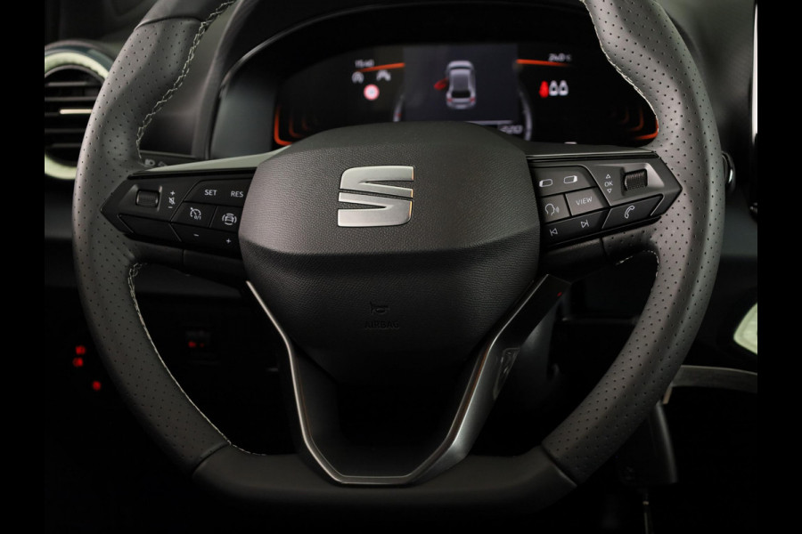 Seat Ibiza Style Plus 1.0 EcoTSI 95 PK | Midnight Black Metallic | Apple Carplay | Park Assist | Cruise Control