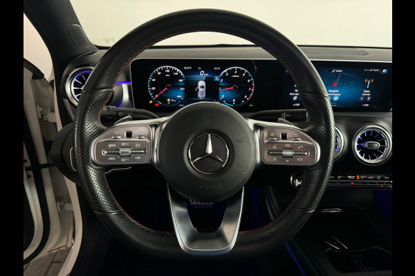 Mercedes-Benz A-Klasse 200 AMG Night Pano|Sfeer|CarPlay|Camera