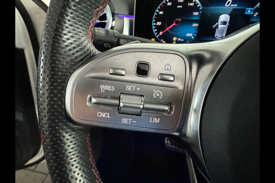 Mercedes-Benz A-Klasse 200 AMG Night Pano|Sfeer|CarPlay|Camera