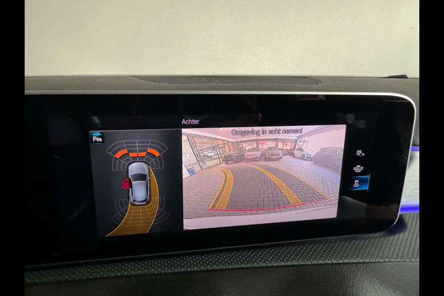 Mercedes-Benz A-Klasse 200 AMG Night Pano|Sfeer|CarPlay|Camera