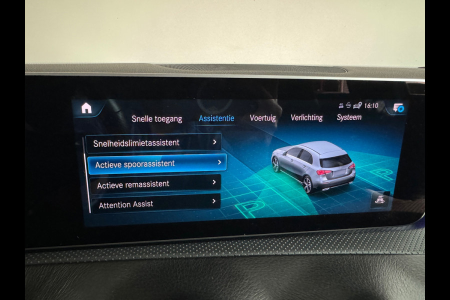 Mercedes-Benz A-Klasse 200 AMG Night Pano|Sfeer|CarPlay|Camera