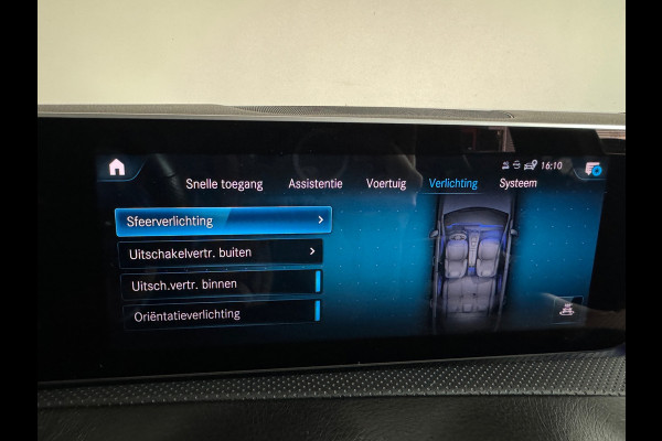 Mercedes-Benz A-Klasse 200 AMG Night Pano|Sfeer|CarPlay|Camera