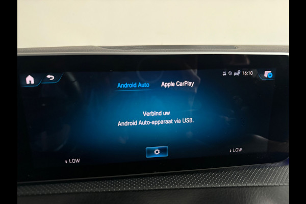 Mercedes-Benz A-Klasse 200 AMG Night Pano|Sfeer|CarPlay|Camera
