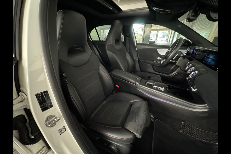 Mercedes-Benz A-Klasse 200 AMG Night Pano|Sfeer|CarPlay|Camera