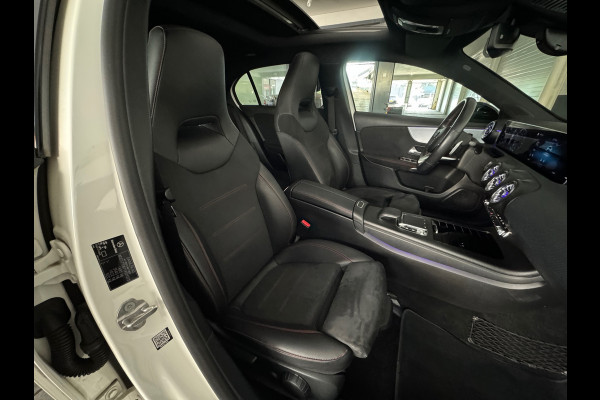 Mercedes-Benz A-Klasse 200 AMG Night Pano|Sfeer|CarPlay|Camera