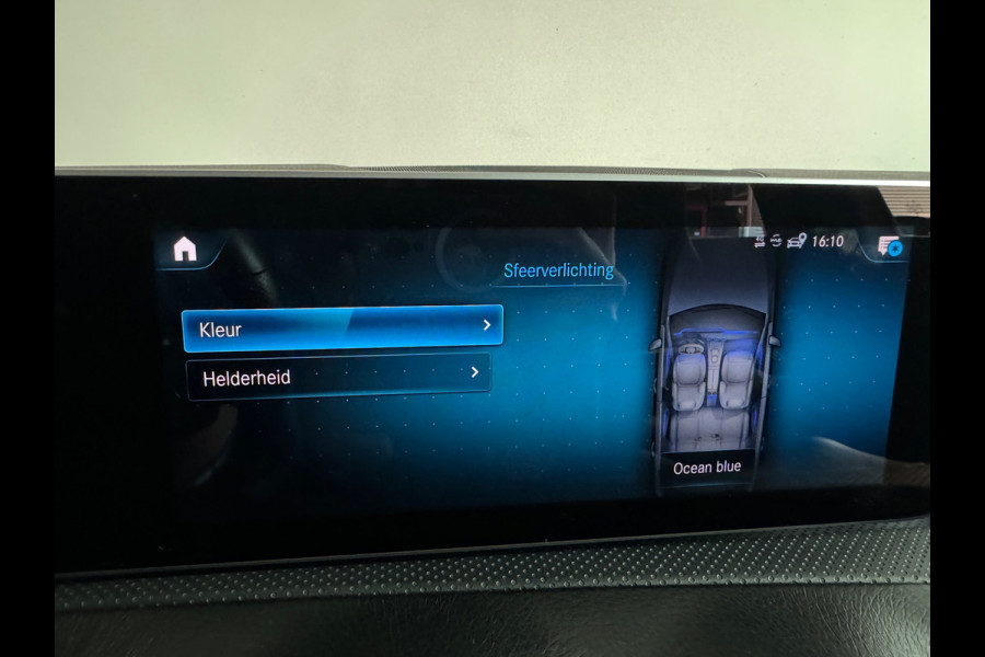 Mercedes-Benz A-Klasse 200 AMG Night Pano|Sfeer|CarPlay|Camera