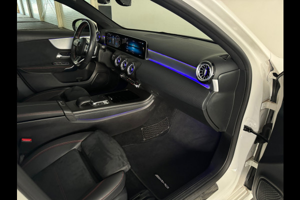 Mercedes-Benz A-Klasse 200 AMG Night Pano|Sfeer|CarPlay|Camera