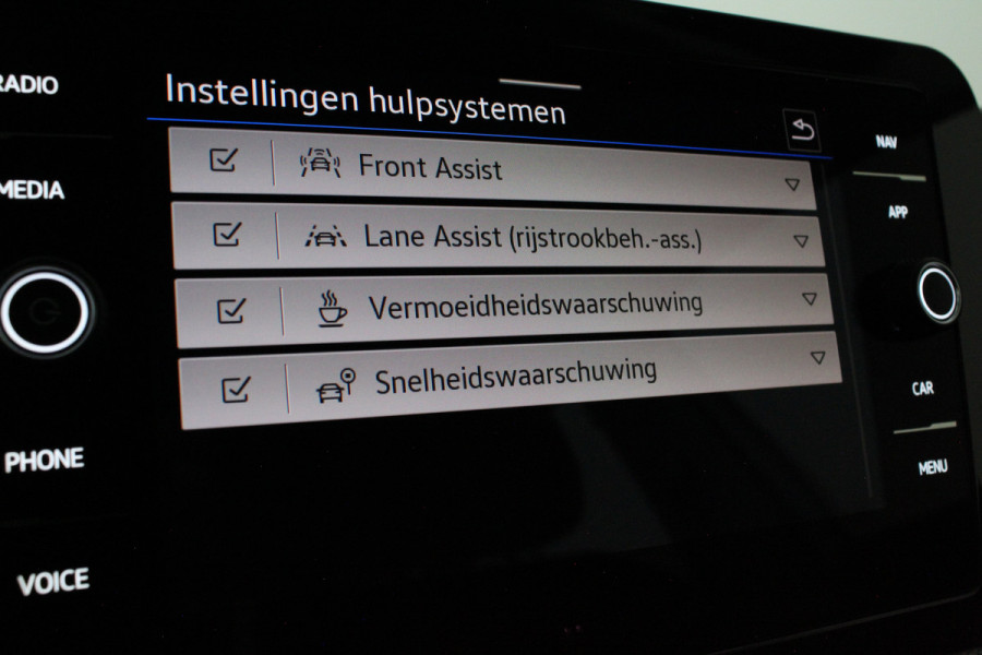 Volkswagen T-Cross 1.0 TSI Life >Camera/Automaat/Stoelverwarming/Reflex Silver