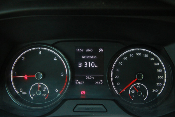 Volkswagen Transporter 2.0 TDI L2H1 App connect / Imperiaal / Camera / Trekhaak / 3 zits