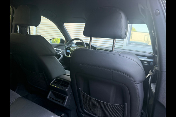Audi e-tron E-tron 55 quattro advanced S Line 95 kWh l Trekhaak l VDOH l Alarm l