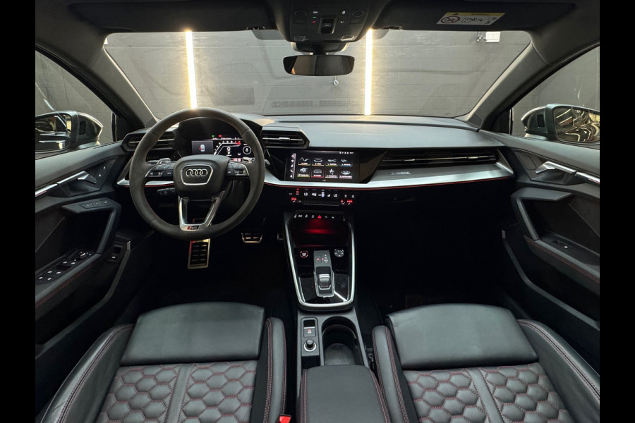 Audi RS3 Limousine 2.5 TFSI Quattro Pano|HuD|Massage|B&O|BTW