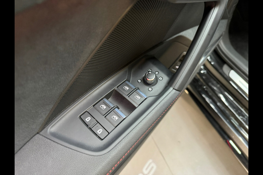 Audi RS3 Limousine 2.5 TFSI Quattro Pano|HuD|Massage|B&O|BTW