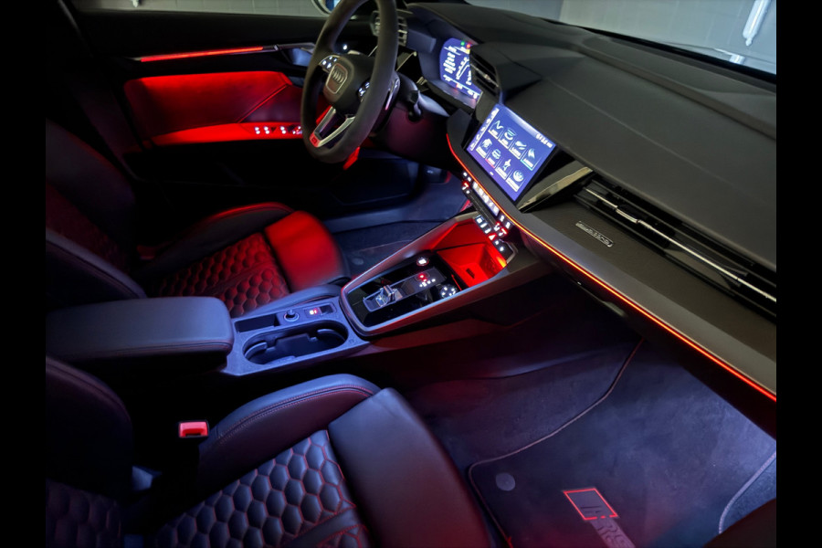 Audi RS3 Limousine 2.5 TFSI Quattro Pano|HuD|Massage|B&O|BTW