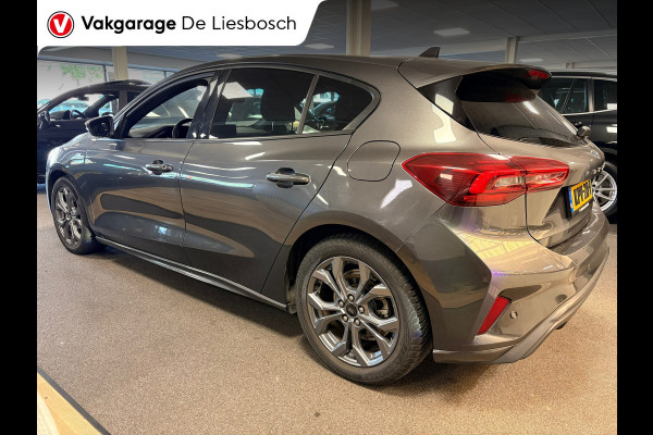 Ford Focus 1.0 EcoBoost Hybrid ST Line / automaat / stuur en stoel verwarming / led