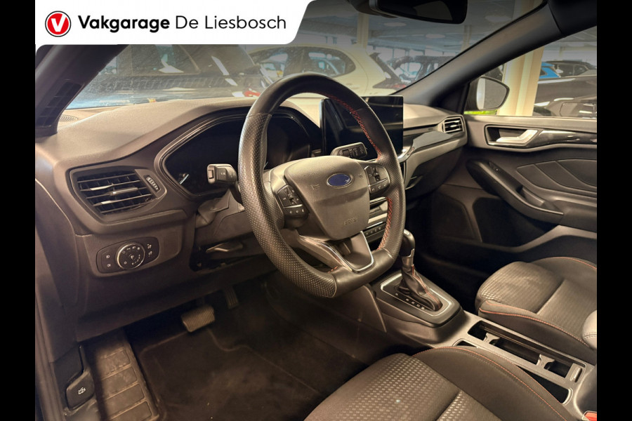Ford Focus 1.0 EcoBoost Hybrid ST Line / automaat / stuur en stoel verwarming / led